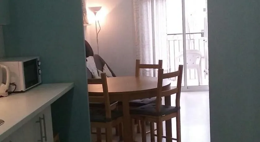 The Apartment Barcelona Sagrada Familia 0*,