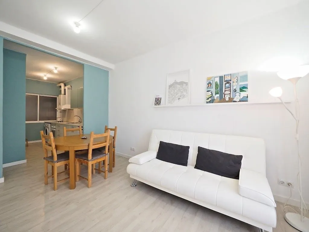 The Apartment Barcelona Sagrada Familia 0*,
