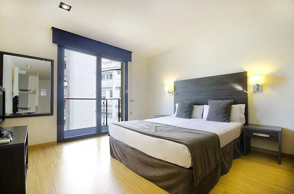 The Apartment Barcelona Sagrada Familia 0*,