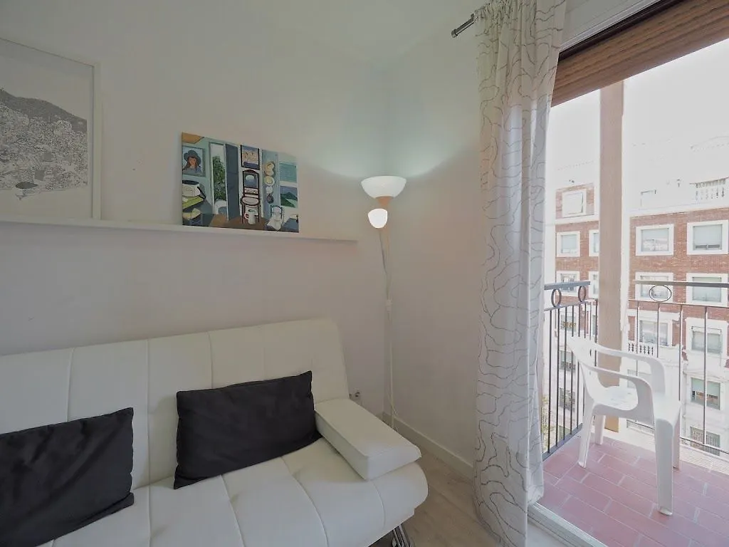 The Apartment Barcelona Sagrada Familia 0*,